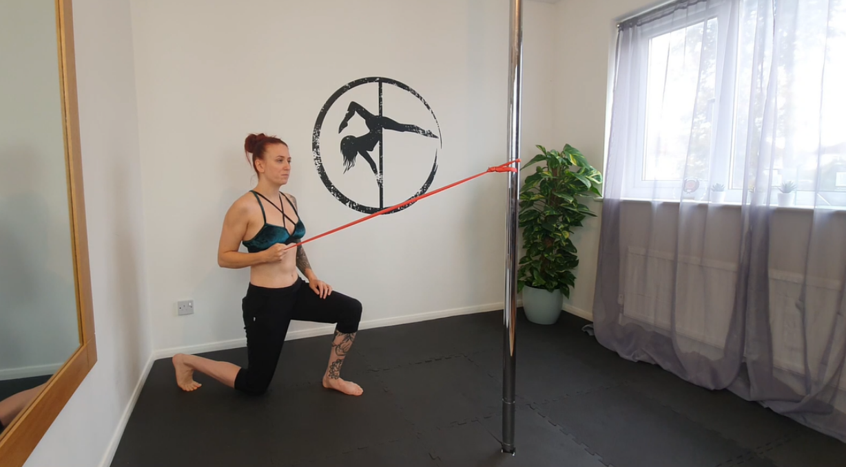 Lunge with Shoulder Pull